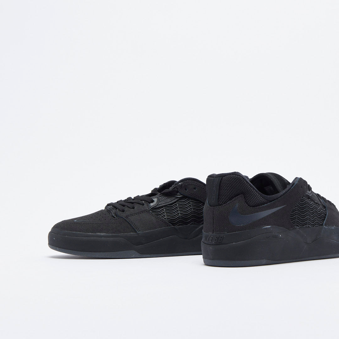 Nike SB - Ishod Wair Premium "Triple Black"