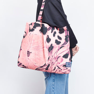 Rassvet - Flower Print Denim Tote Bag (Pink)